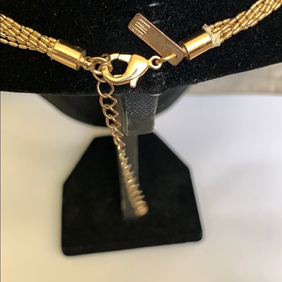 Fashion INC Gold Necklace - Picture 3 of 8